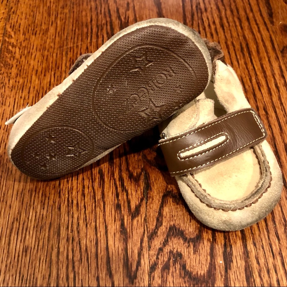Robeez Brown and Tan Loafers. Size 4.